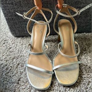 Mix No.6 silver heels